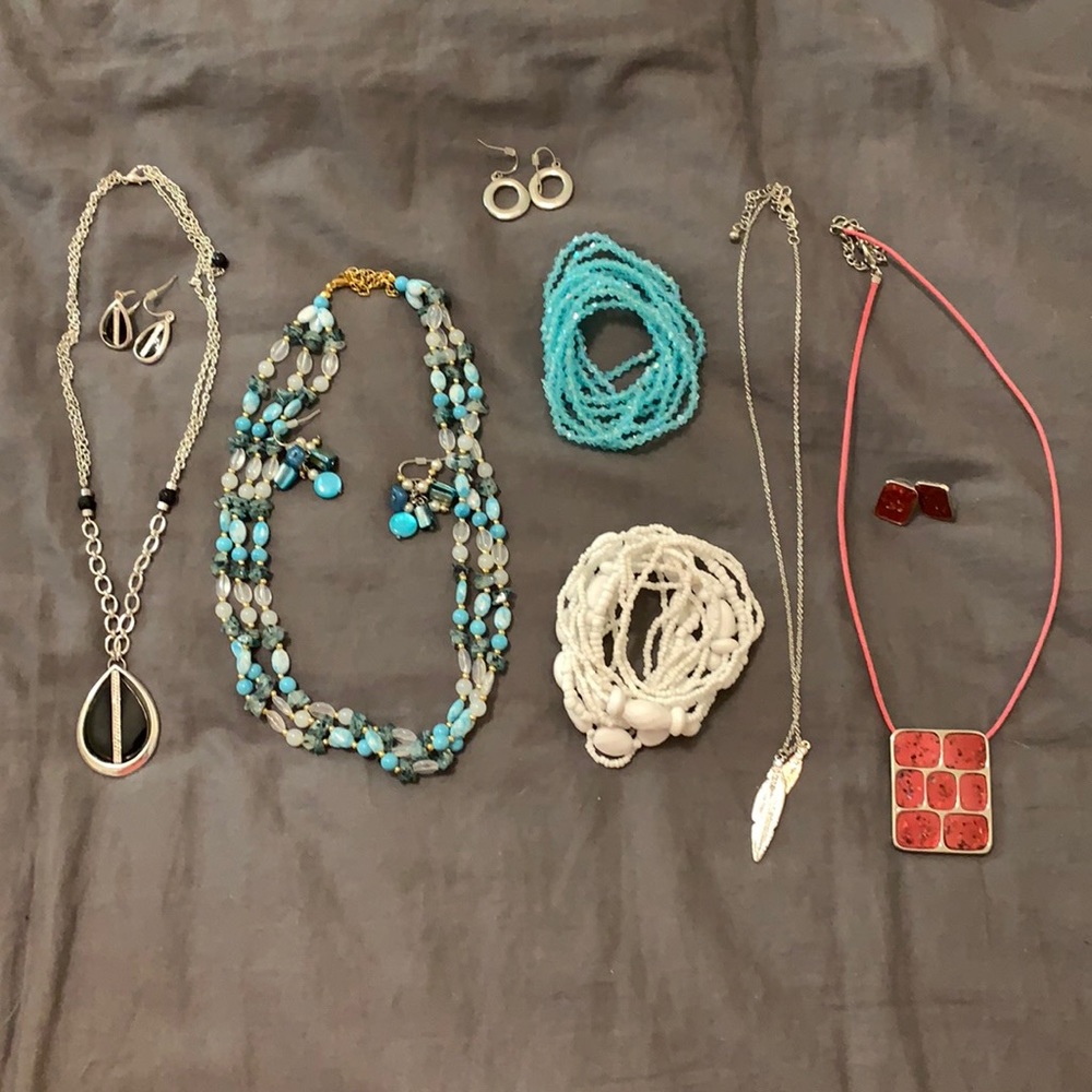 Costume jewellery lot #4